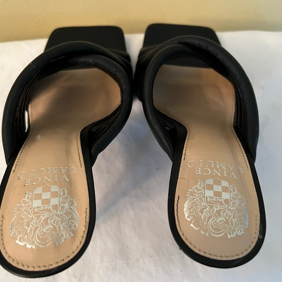 Vince Camuto Sarendie Black Quilted Strap Sandal, EUC, Size 7-1/2. - Picture 5 of 7